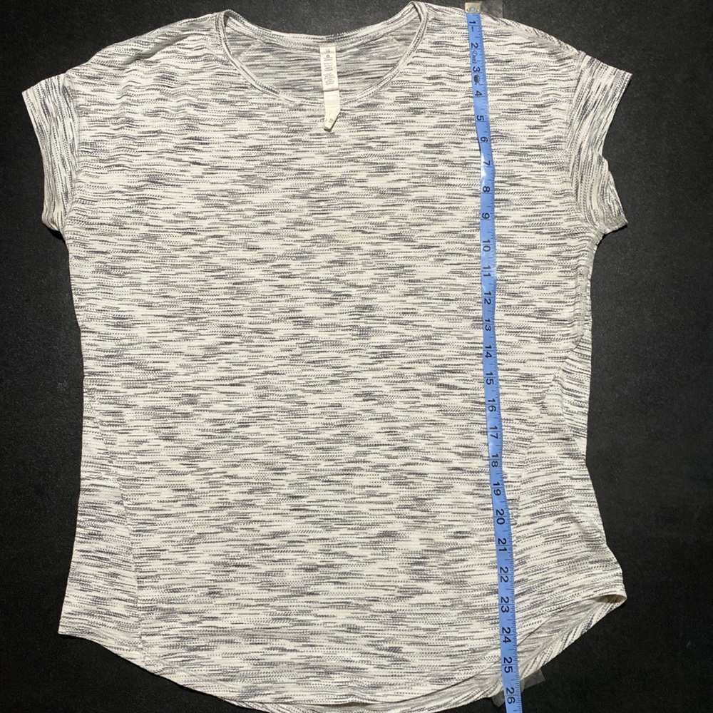 lululemon Women’s Run It Out Tiger Space Dye Short Sleeve Tee Size 10